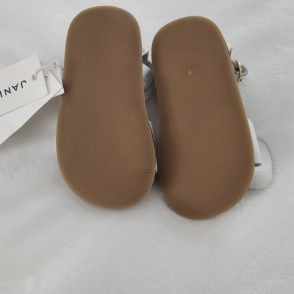 Janie and Jack NWT Sandals 18-24M White and Brown Minimalist Design MSRP $42 - Picture 5 of 5